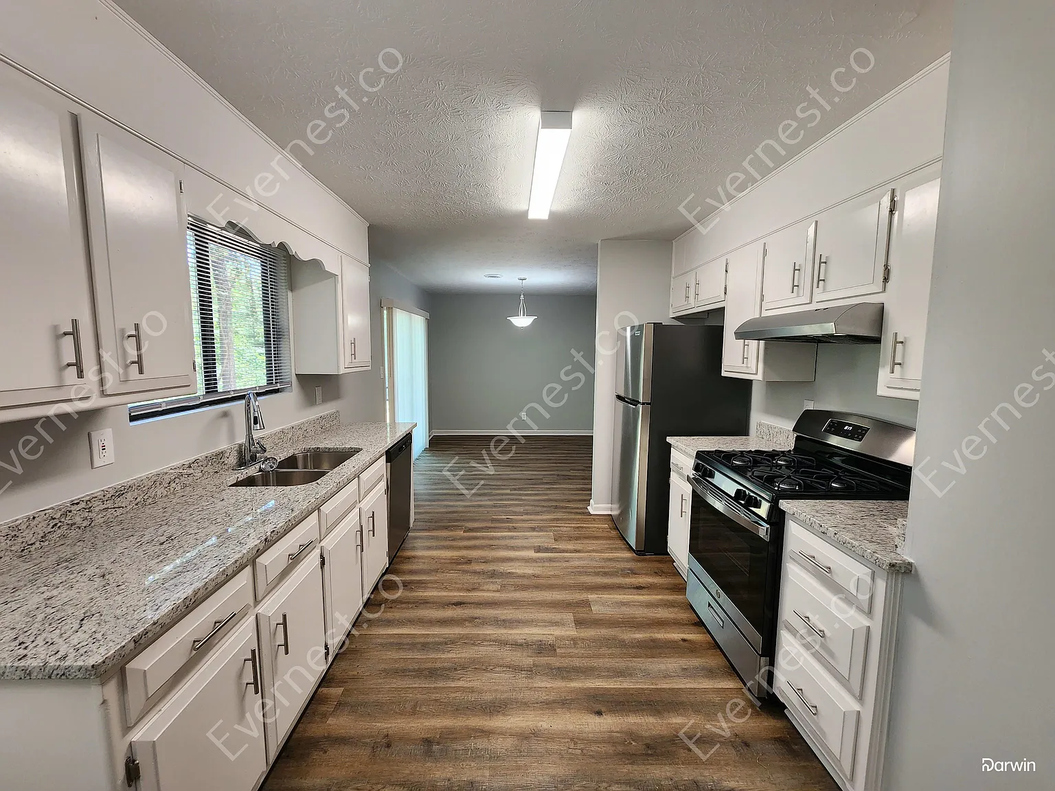3 bed, 2.0 bath, 1346 sqft, $1,775 — Photo 2