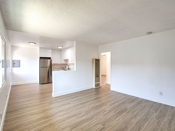 4th image of 3926 Gibraltar Ave #12