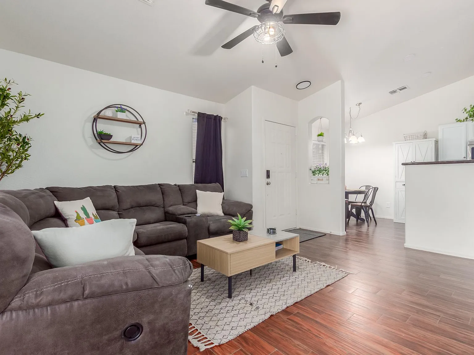 2021 S Bahama Dr — Photo 3