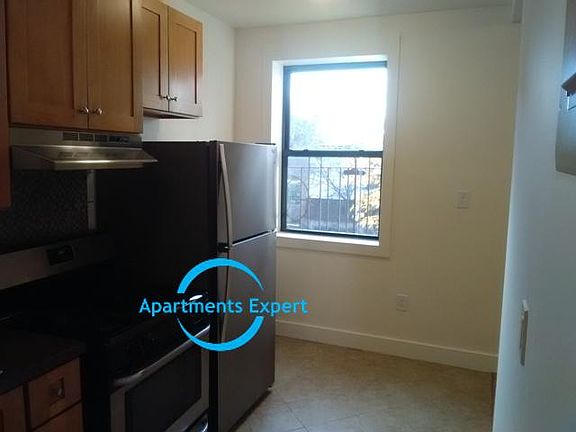 2nd image of 6 E Sidney Ave APT 5C