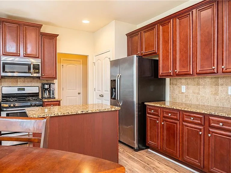 7761 Sylvaner Ln — Photo 26