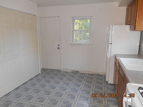 4th image of 103 Barney Blvd