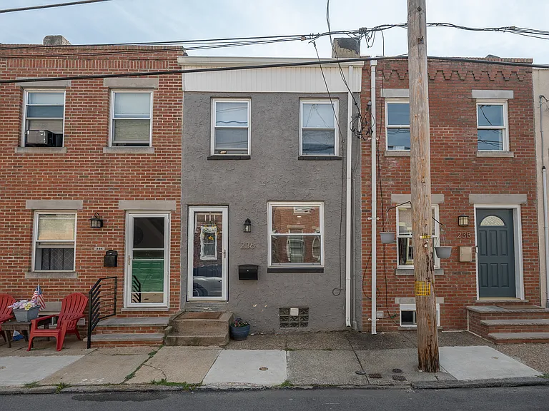 236 Wilder St — Photo 32