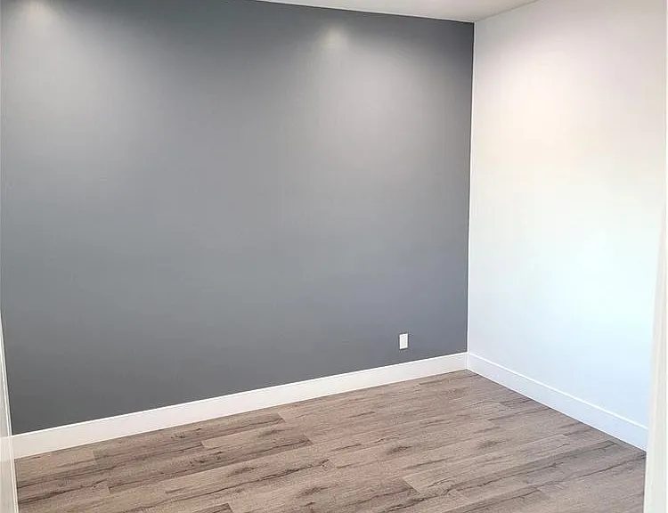 4556 Fisher St — Photo 3