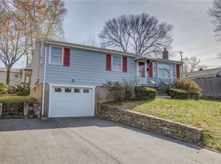 110 N View Ave, Cranston, RI 02920