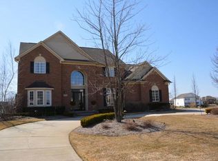 83 Londonderry Ln, Rochester, MI 48306