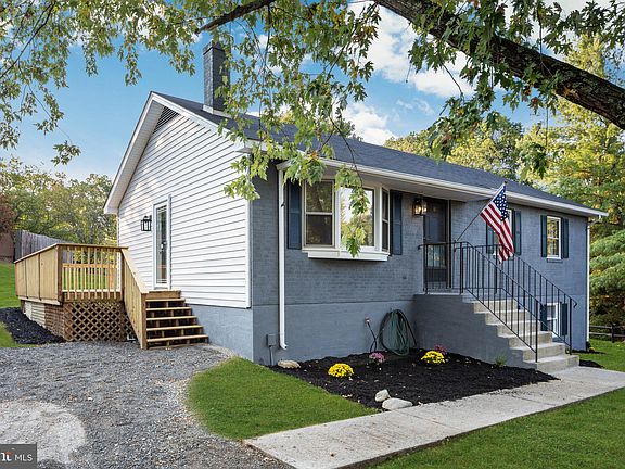 2nd image of 123 Woodside Cir