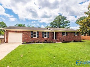 1921 Azalea Cir SW, Decatur, AL 35601
