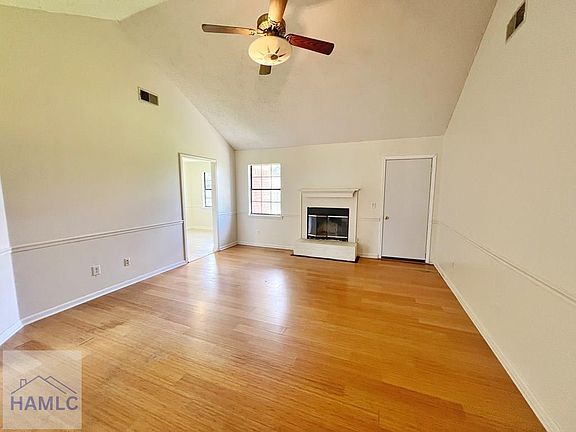 5th image of 932 Highland Dr
