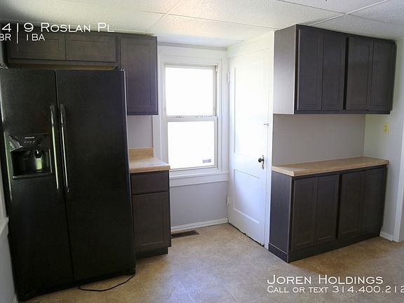 2nd image of 9419 Roslan Pl