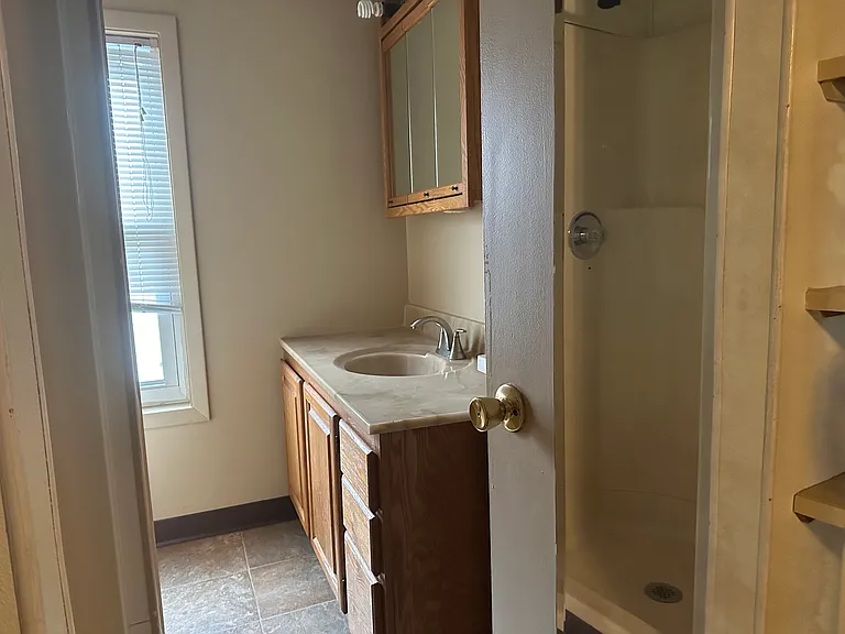 733 Locust St — Photo 5