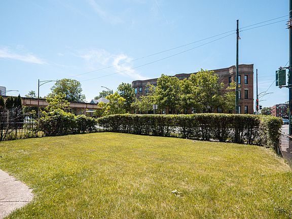 4th image of 5901 S Indiana Ave