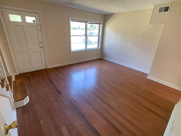 1684 Valley Ave — Photo 11