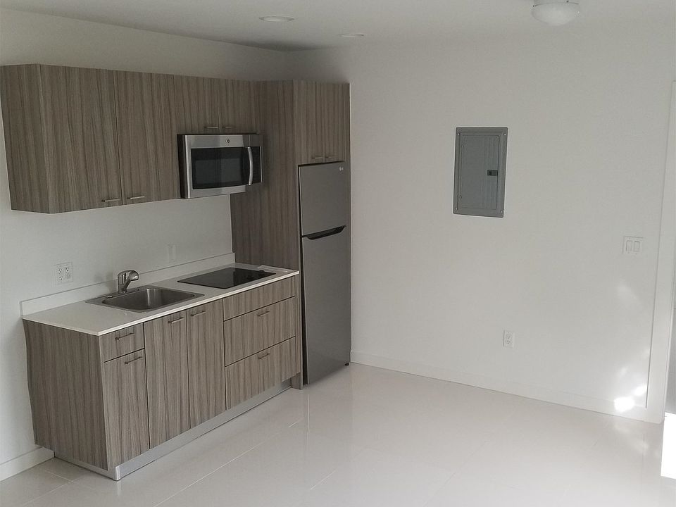 1st image of 1419 West Ave #206