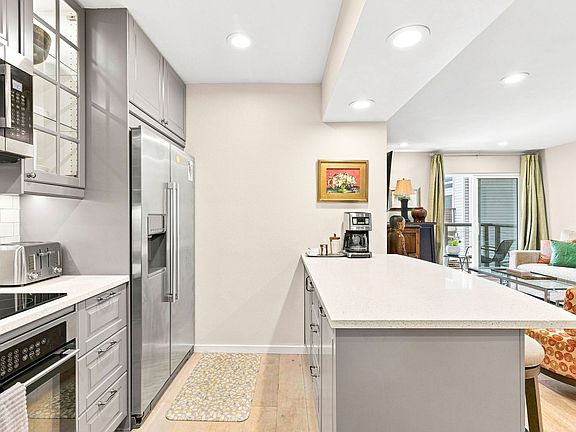 3rd image of 940 Sealane Dr APT 5