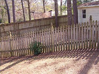 3rd image of 1001 Derbyshire Dr