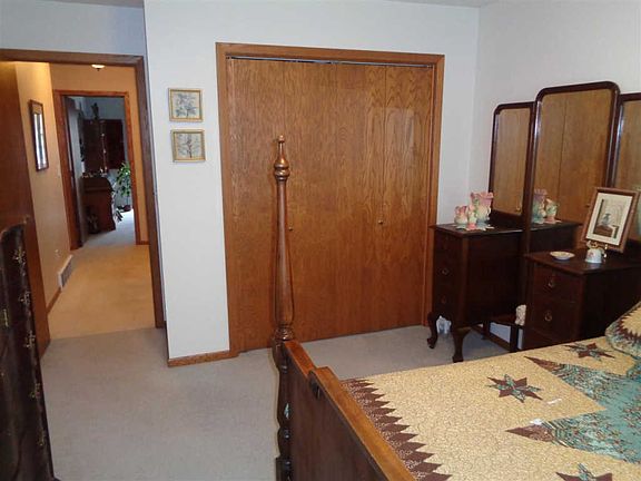 5th image of 4904 Singing Hills Blvd