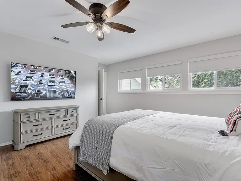 7902 Keneshaw Dr — Photo 25