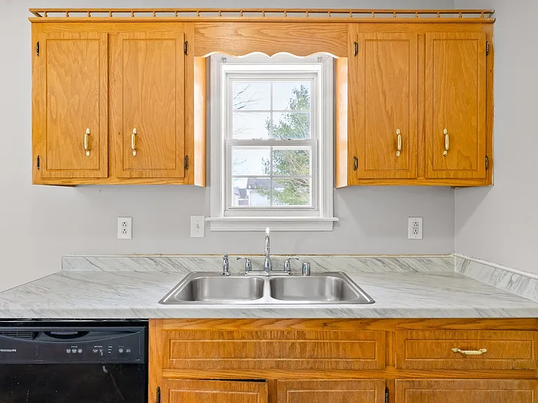 1042 Shadow Ridge Ave — Photo 14