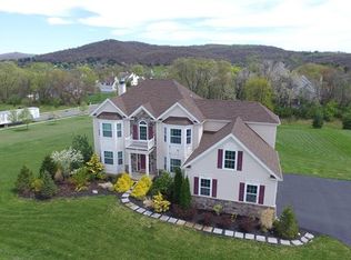 38 Highlands Way, Phillipsburg, NJ 08865