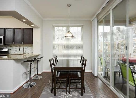 3rd image of 2108 Highcourt Ln