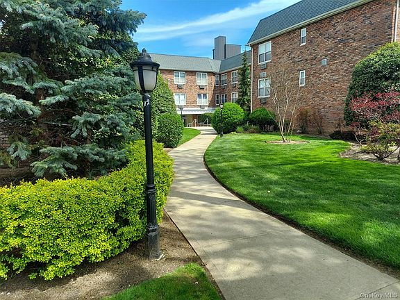 3rd image of 30 Daley Place #136