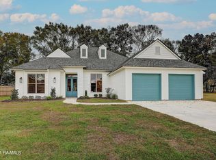 207 Waterhouse Rd, Carencro, LA 70520