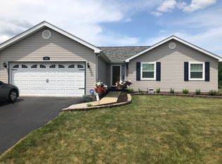 925 Meadowbrook Rd, Elwood, IL 60421