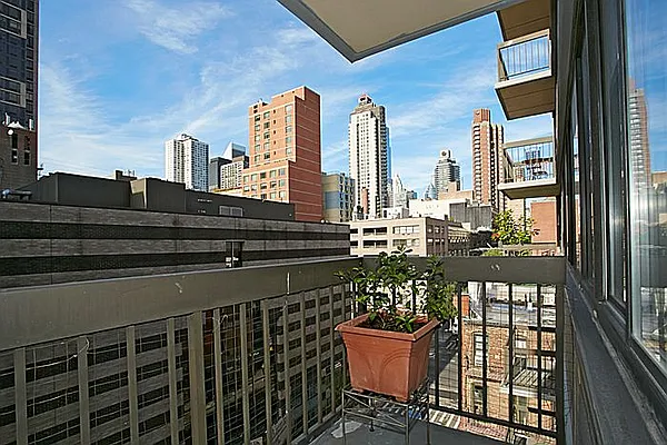 Sold by Rock Realty | media 22