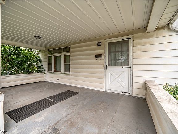 4th image of 1604 1st St