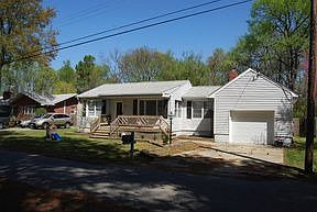2nd image of 202 Parker Ln
