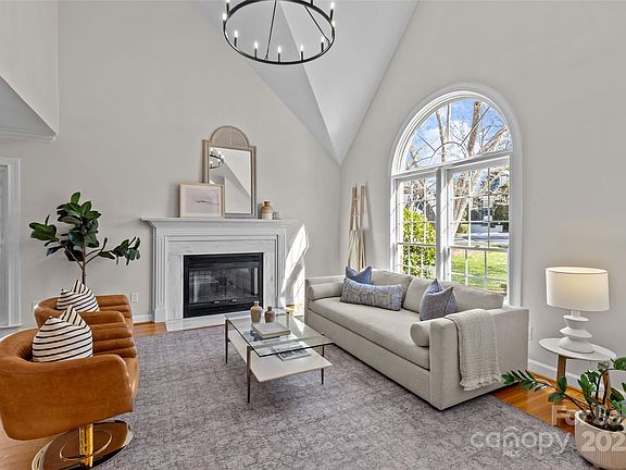 5th image of 6526 Scarlet Oak Ln