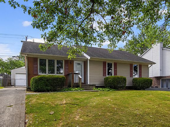 2nd image of 920 Wyndham Hills Dr