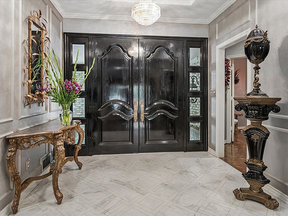 4th image of 7276 Lupton Cir