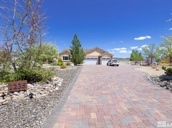 1235 Golden Eagle Ct, Gardnerville, NV 89410