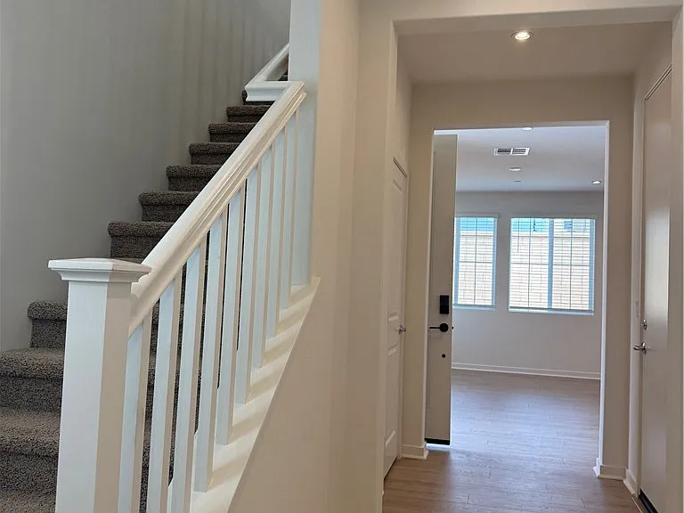 6331 Sierra Vista Ln — Photo 5