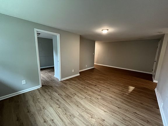 3rd image of 118 Denrose Dr APT 130
