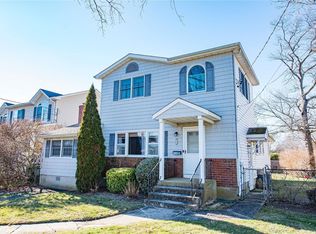 2048 Washington Ave, Seaford, NY 11783