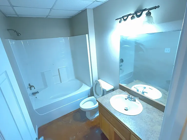 147 Eureka Dr — Photo 7