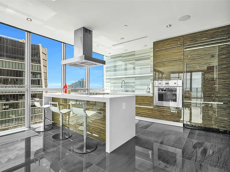 1100 Biscayne Blvd #6001 — Photo 8