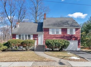 35 Hearthstone Rd, Bloomfield, NJ 07003