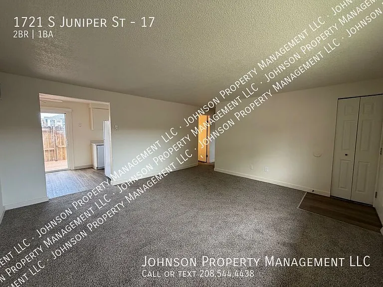 1721 S Juniper St #17 — Photo 6