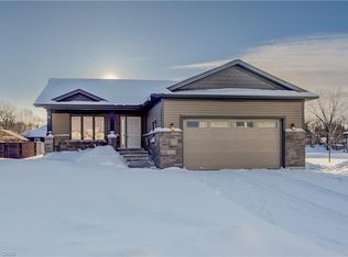 69 William St W, Minto, ON N0G1Z0