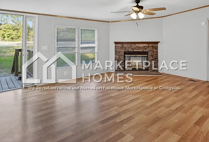 3 bed, 2.0 bath, 1100 sqft, $1,025 — Photo 4