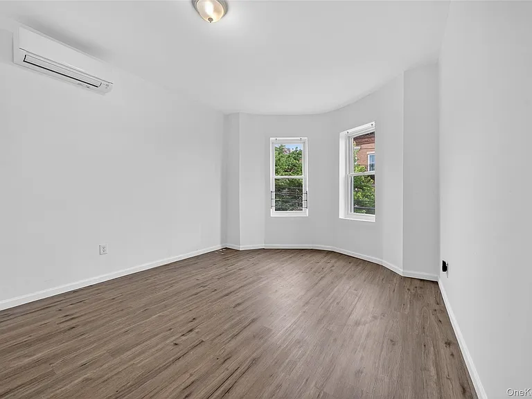 647 Manida St #2 — Photo 6