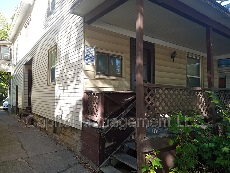 917 Seymour Ave #4 — Photo 1