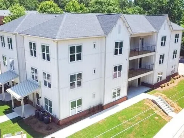 240 Martha Dr, Athens, GA 30606