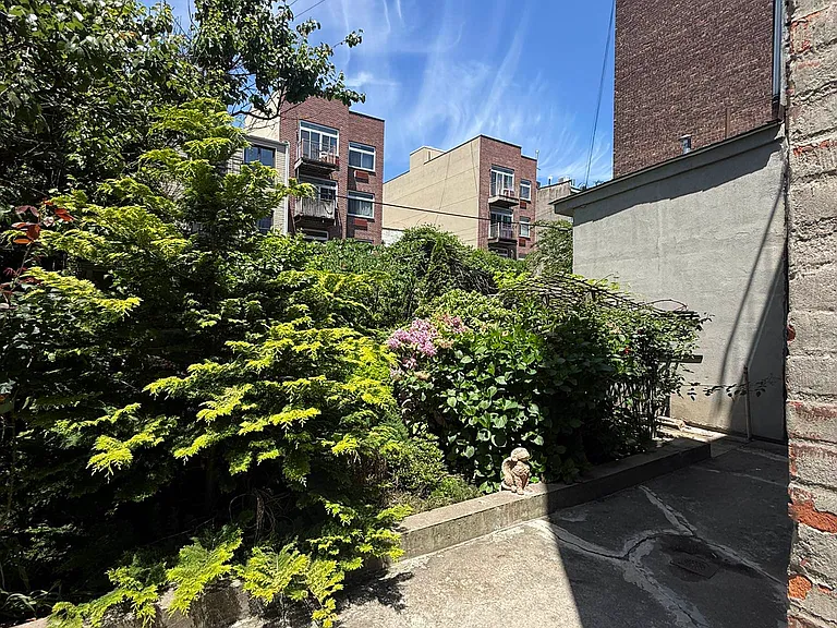 289 Stanhope St #1B — Photo 8