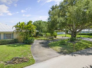 3 SE Club Cir, Tequesta, FL 33469
