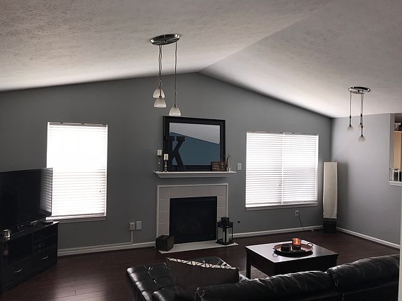 3rd image of 12437 Deerview Dr